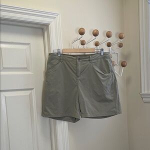 Patagonia - Classic Outdoor Drawstring Shorts - Green Khaki - 14